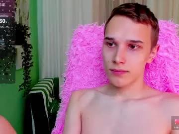 Girls: discover live performances with matured cam models, from teasing to fixations, in a variety of stunning live sex cams.
