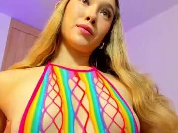 Girls: discover live performances with matured cam models, from teasing to fixations, in a variety of stunning live sex cams.