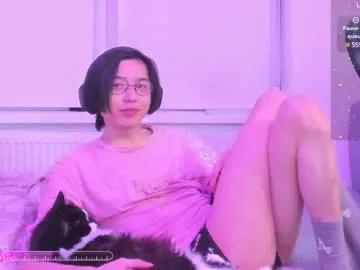 Girls: discover live performances with matured cam models, from teasing to fixations, in a variety of stunning live sex cams.