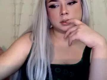 Girls: discover live performances with matured cam models, from teasing to fixations, in a variety of stunning live sex cams.