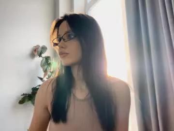 Girls: discover live performances with matured cam models, from teasing to fixations, in a variety of stunning live sex cams.