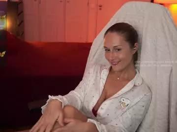 Girls: discover live performances with matured cam models, from teasing to fixations, in a variety of stunning live sex cams.