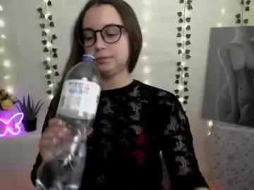 Girls: discover live performances with matured cam models, from teasing to fixations, in a variety of stunning live sex cams.