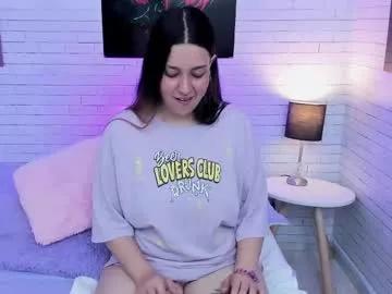 Girls: discover live performances with matured cam models, from teasing to fixations, in a variety of stunning live sex cams.