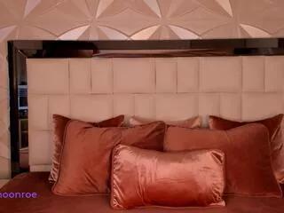 lady_moonroe on Flirt4Free 