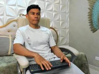 logan_jackson on Flirt4Free 