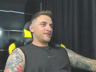 ruben_deniro on Flirt4Free 