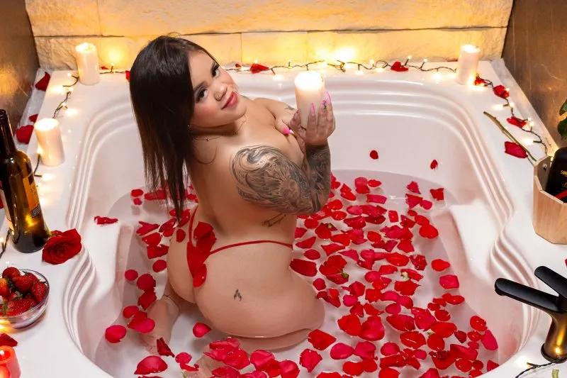 SussyRoxy from Streamate