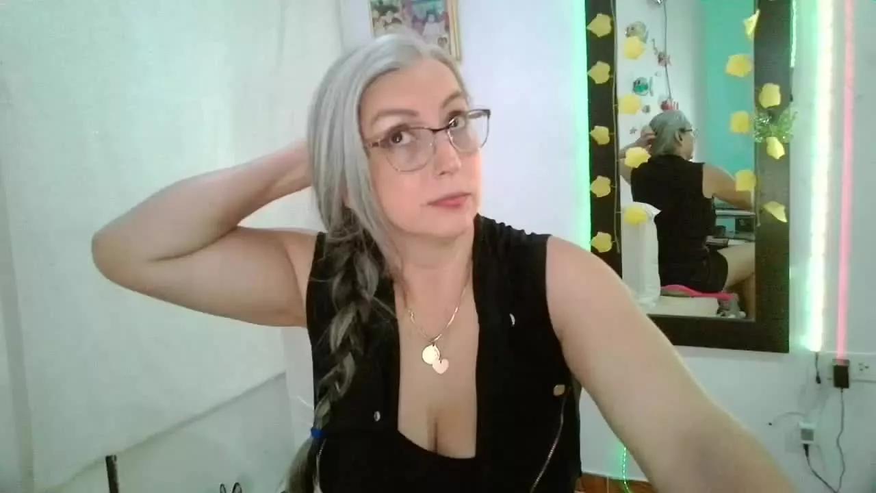 NathalyEva