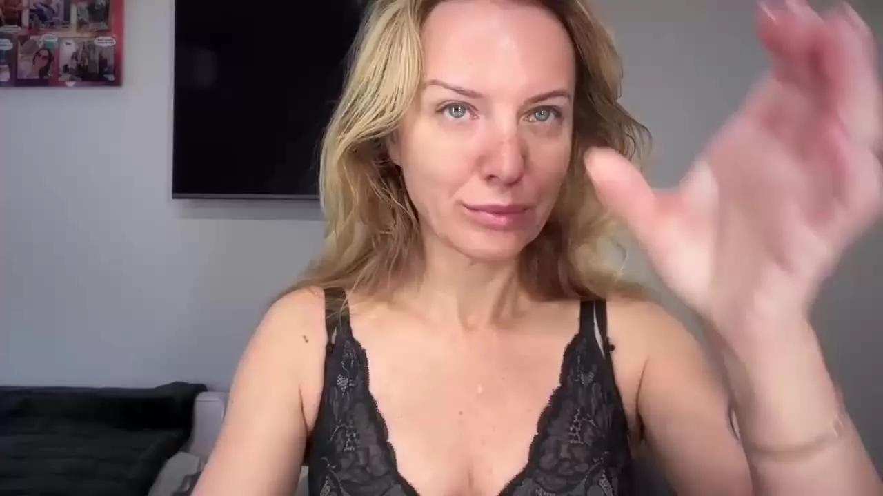 RachelCat on Streamray 