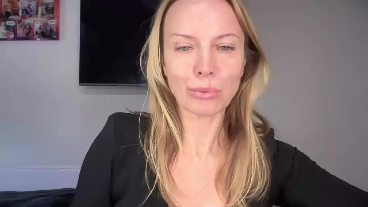 RachelCat on Streamray 