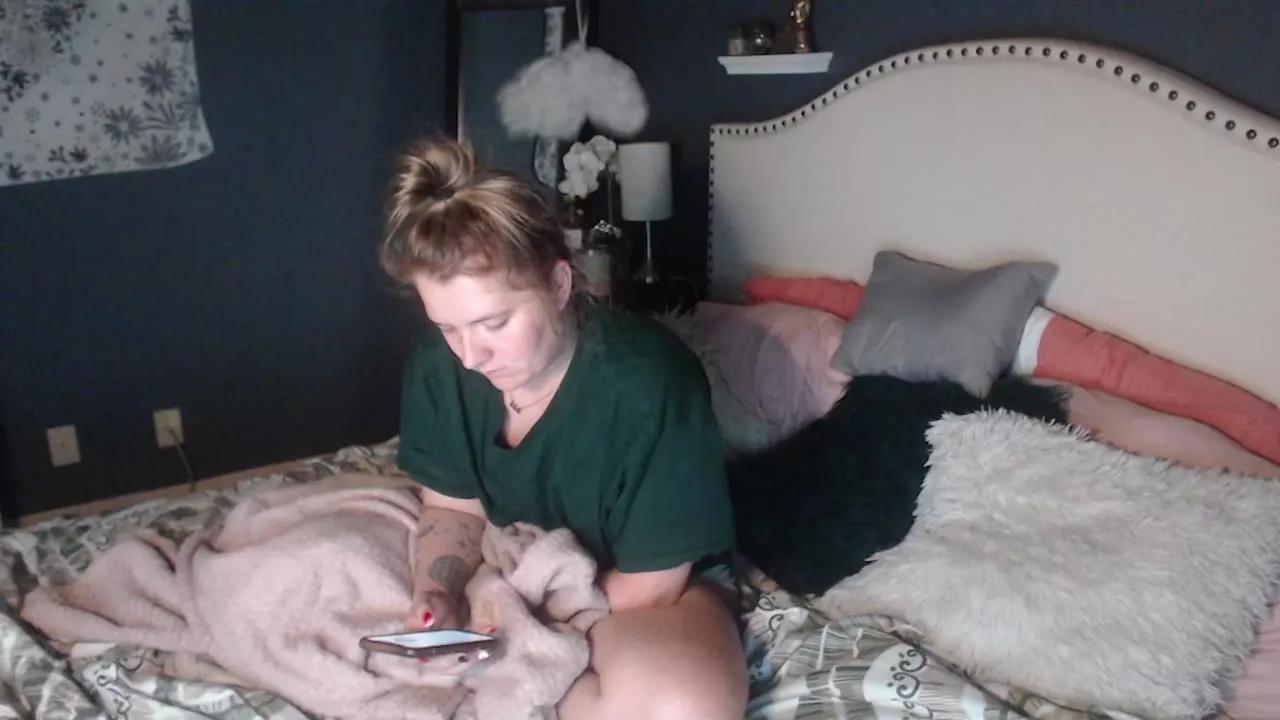 SnowWhiteXo on Streamray 