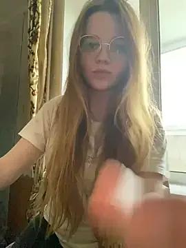 -MimmiLissa- from StripChat is Freechat