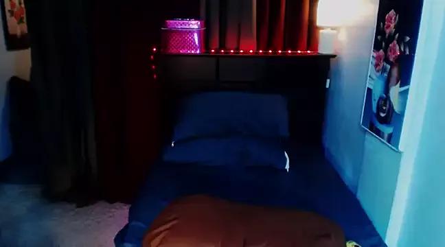 Girls: discover live performances with matured cam models, from teasing to fixations, in a variety of stunning live sex cams.