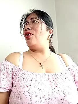 __valentina18 from StripChat