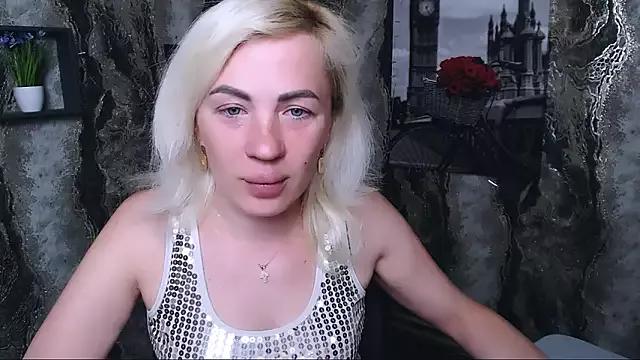 _AmandaGold_ from StripChat is Freechat