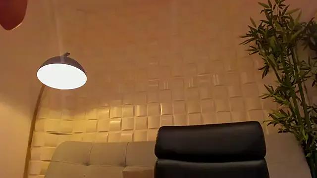 Girls: discover live performances with matured cam models, from teasing to fixations, in a variety of stunning live sex cams.