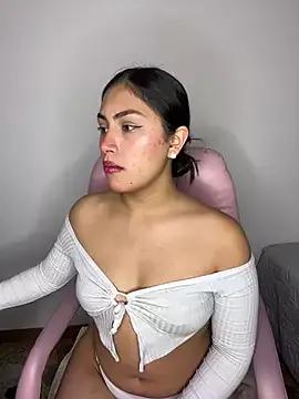 Girls: discover live performances with matured cam models, from teasing to fixations, in a variety of stunning live sex cams.