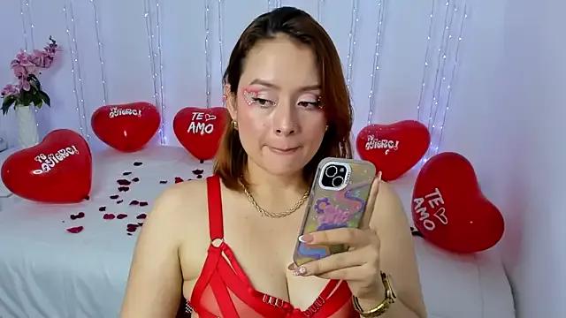 Girls: discover live performances with matured cam models, from teasing to fixations, in a variety of stunning live sex cams.