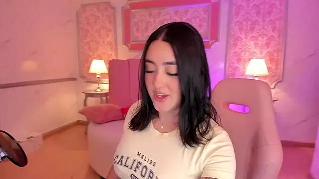 Girls: discover live performances with matured cam models, from teasing to fixations, in a variety of stunning live sex cams.