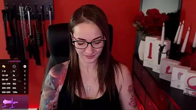 Girls: discover live performances with matured cam models, from teasing to fixations, in a variety of stunning live sex cams.