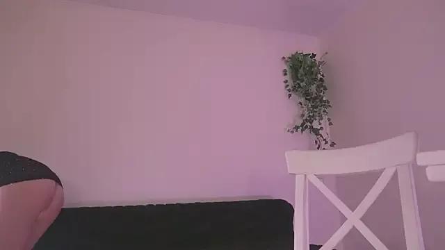 Girls: discover live performances with matured cam models, from teasing to fixations, in a variety of stunning live sex cams.