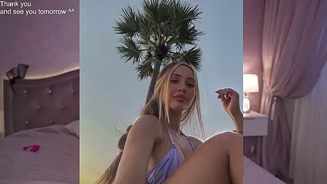 Girls: discover live performances with matured cam models, from teasing to fixations, in a variety of stunning live sex cams.
