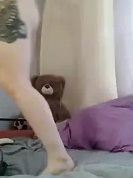 Girls: discover live performances with matured cam models, from teasing to fixations, in a variety of stunning live sex cams.