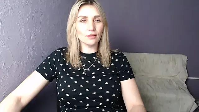 Girls: discover live performances with matured cam models, from teasing to fixations, in a variety of stunning live sex cams.