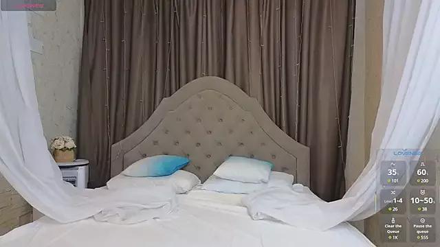 Girls: discover live performances with matured cam models, from teasing to fixations, in a variety of stunning live sex cams.