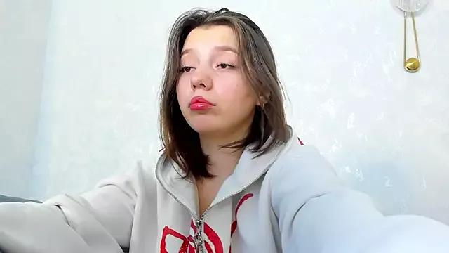 Girls: discover live performances with matured cam models, from teasing to fixations, in a variety of stunning live sex cams.