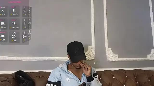 AaronCruz_ from StripChat