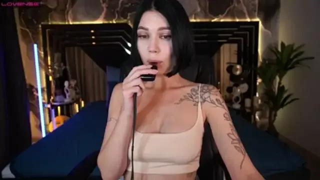 AbayDoll from StripChat