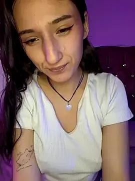 Girls: discover live performances with matured cam models, from teasing to fixations, in a variety of stunning live sex cams.