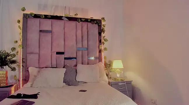 Girls: discover live performances with matured cam models, from teasing to fixations, in a variety of stunning live sex cams.