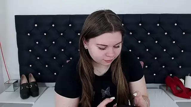 Girls: discover live performances with matured cam models, from teasing to fixations, in a variety of stunning live sex cams.