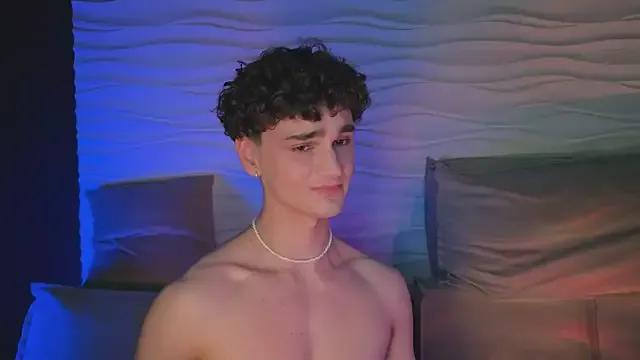 adam_21cm__ from StripChat is Freechat