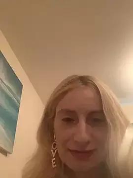 Addictive-Sophie33 from StripChat is Freechat
