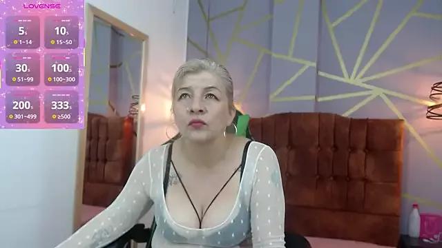 Adela_Sheinbaum from StripChat is Freechat