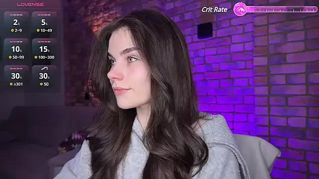 adriana_allien from StripChat is Freechat