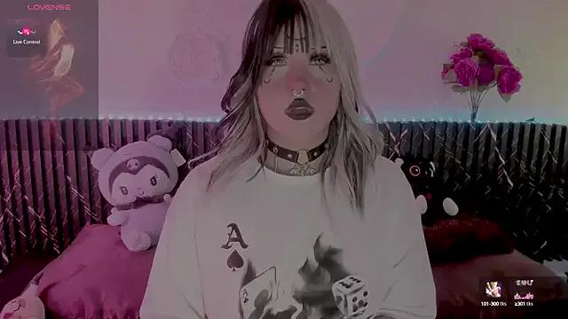 Girls: discover live performances with matured cam models, from teasing to fixations, in a variety of stunning live sex cams.