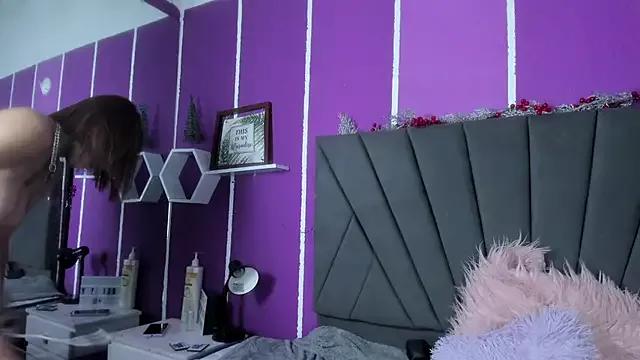 Girls: discover live performances with matured cam models, from teasing to fixations, in a variety of stunning live sex cams.
