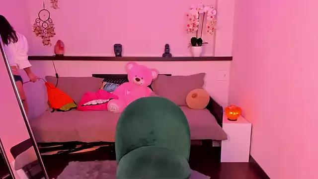 AishaStarr from StripChat is Freechat
