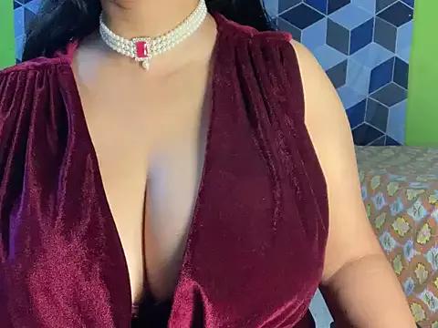 Girls: discover live performances with matured cam models, from teasing to fixations, in a variety of stunning live sex cams.