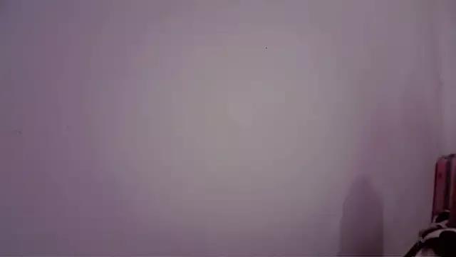 Girls: discover live performances with matured cam models, from teasing to fixations, in a variety of stunning live sex cams.
