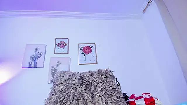 Girls: discover live performances with matured cam models, from teasing to fixations, in a variety of stunning live sex cams.