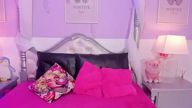 Girls: discover live performances with matured cam models, from teasing to fixations, in a variety of stunning live sex cams.