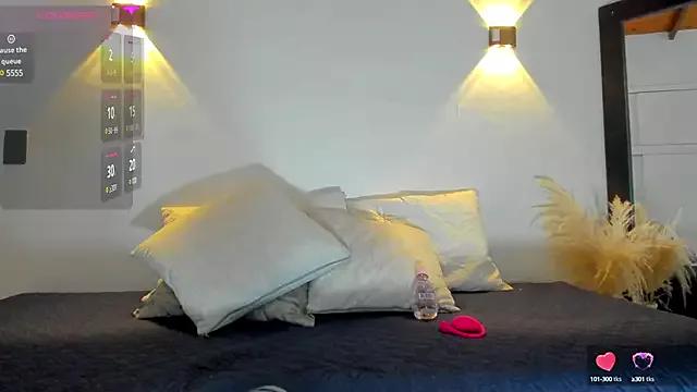 Girls: discover live performances with matured cam models, from teasing to fixations, in a variety of stunning live sex cams.