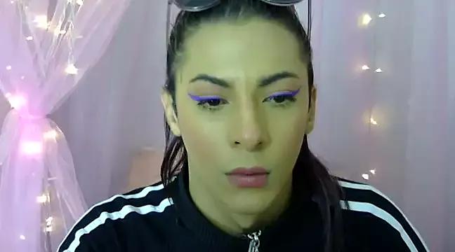 Girls: discover live performances with matured cam models, from teasing to fixations, in a variety of stunning live sex cams.