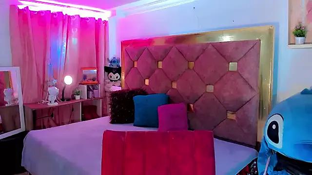 Girls: discover live performances with matured cam models, from teasing to fixations, in a variety of stunning live sex cams.